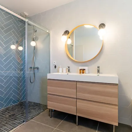 Casano Azura Dual Near The